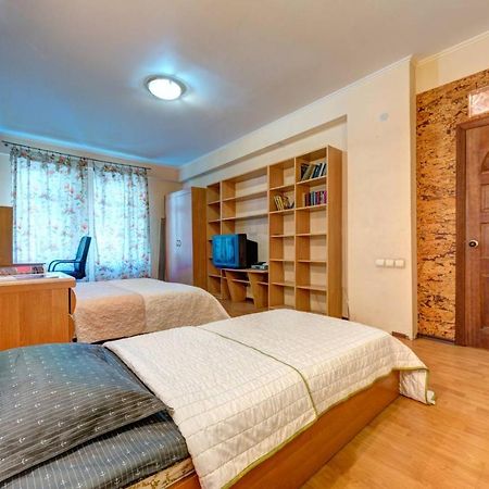 Three-Room Apartment Near Ocean Plaza Kiev Eksteriør billede